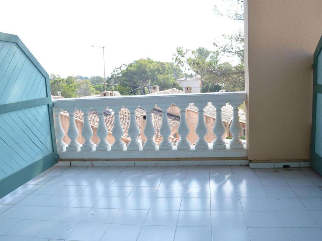 Appartement calme avec terrasse a St Raphael, proche plage - FR-1-226A-148