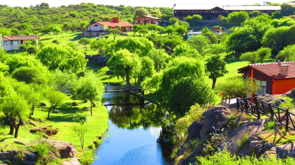 Los Ancares Resort, hotel in Mina Clavero