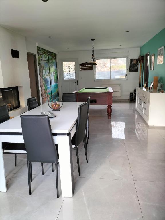 Villa avec piscine et jardin clos à Lorgues, 4 chambres, 2 salles de bain - 5