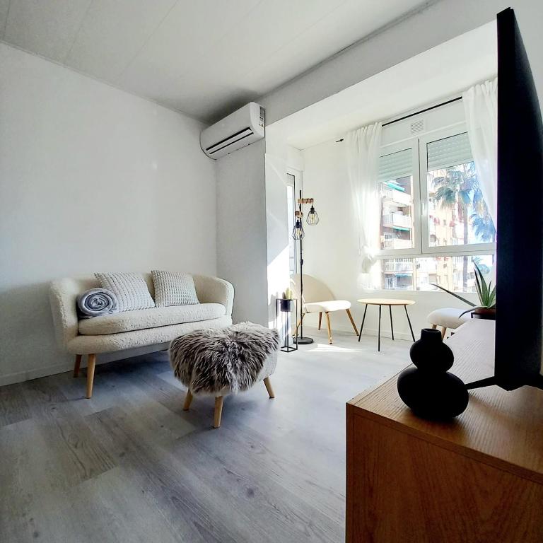 2-bedroom penthouse in the heart of Torrevieja with a sea view - 4