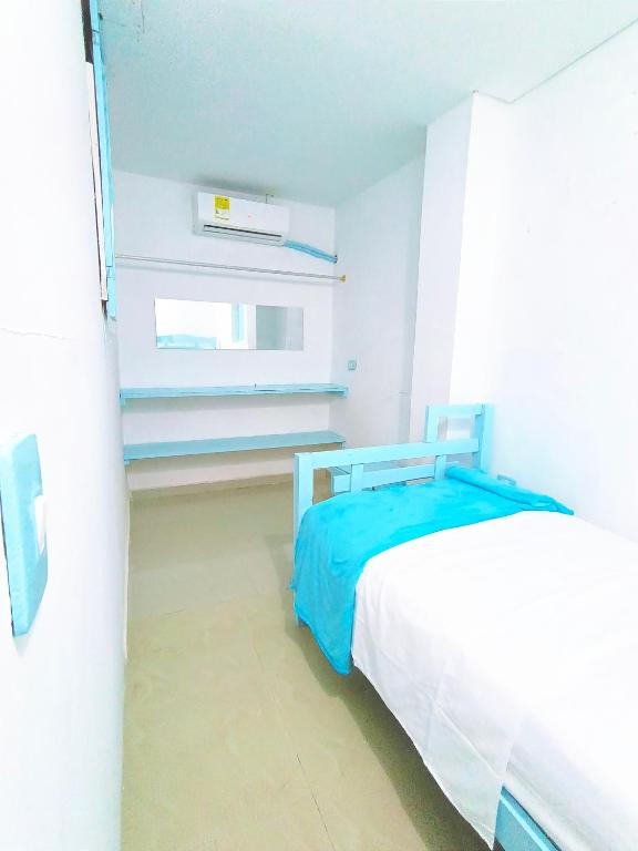 Habitación sencilla con baño compartido - 2