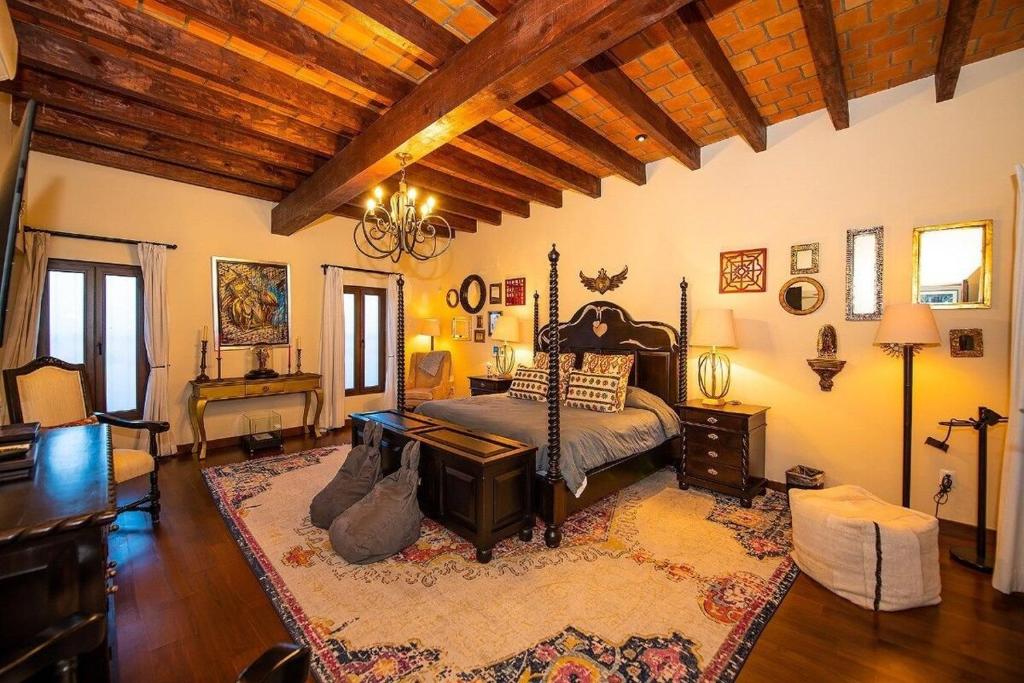 Exclusive Luxury Guest Center House - 2
