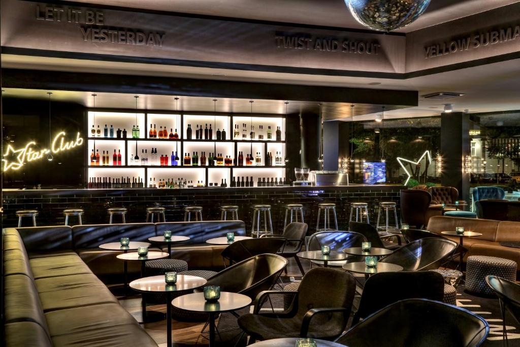 Bar/lounge