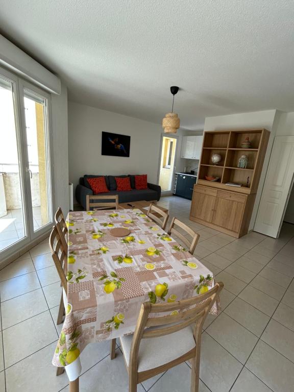 MENTON # MONACO - 3 Rooms - 6 Guests - renovated and fully equipped - 1