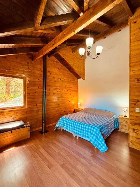 Casa Cabaña de Alquiler Turístico para Vacacionar con Familia o Amigos en San Martin de los Andes Capacidad 6 más 2 Personas - 5