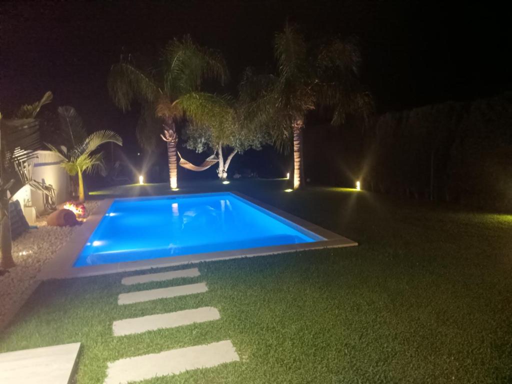 Casa recièn reformada con jardin y piscina privada - 2
