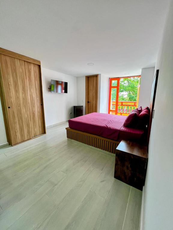 Guatape Aurum Suit - 3