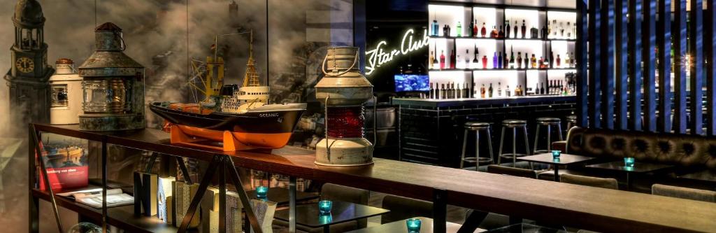 Bar/lounge