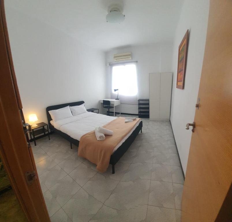 Tranquila, Céntrica y Luminosa Habitación de Matrimonio en Vivienda Compartida - 5
