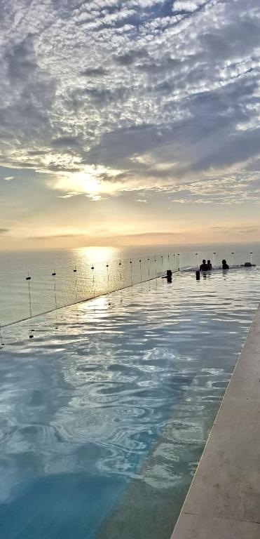Beachfront Condo, Murano Centro 1- El Cabrero, Near Walled City, Airport Pick Up - 2