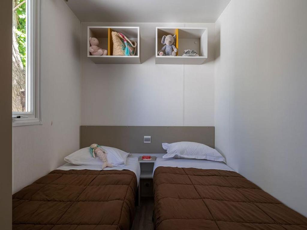 Mobil-home cosy avec terrasse - 5 personnes - API-1-52-822 - 5