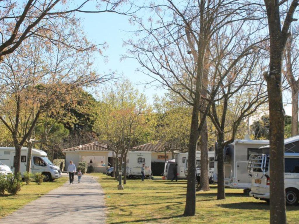 Mobil home 4 pers avec Terrasse à Grande-Motte - API-1-52-1431 - 2