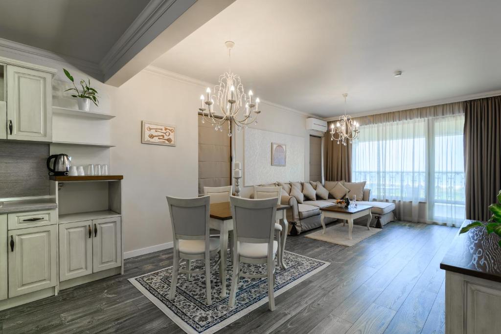 Sunny Castle Hotel - All Inclusive, Beach and Free parking — Kranevo, Dobrich