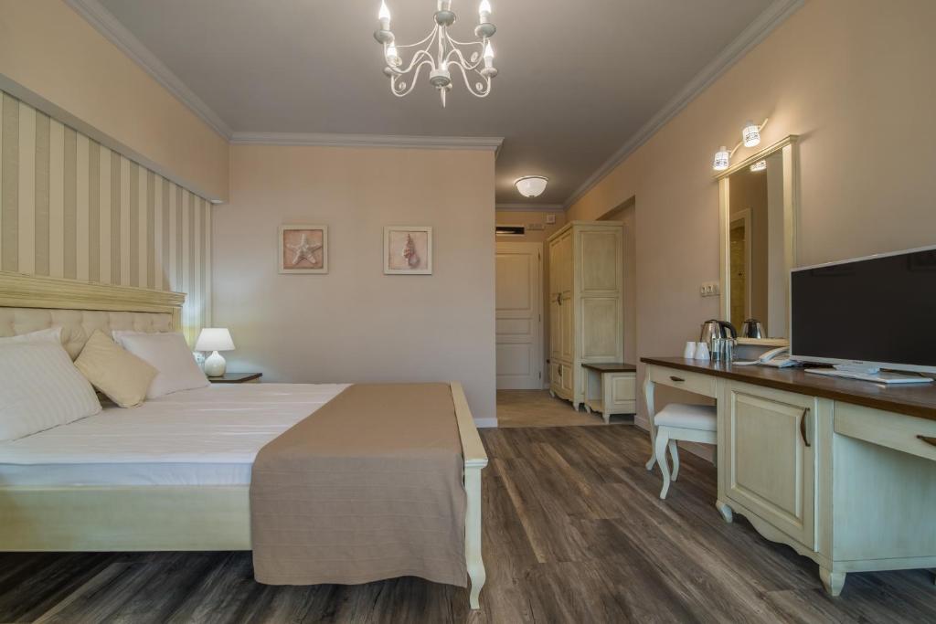 Sunny Castle Hotel - All Inclusive, Beach and Free parking — Kranevo, Dobrich