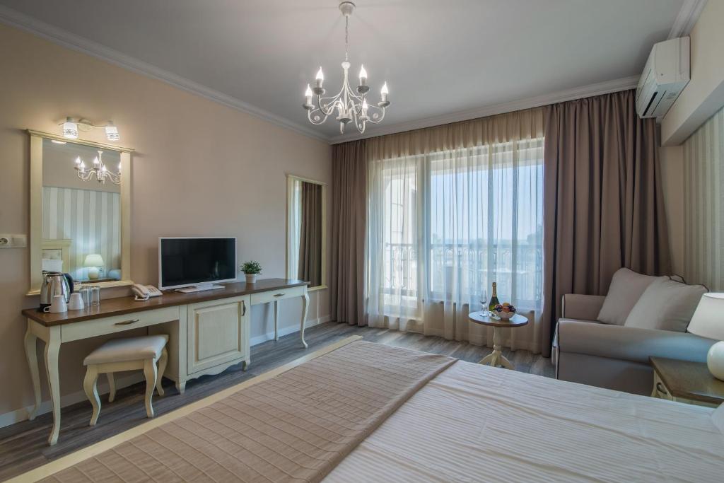 Sunny Castle Hotel - All Inclusive, Beach and Free parking — Kranevo, Dobrich
