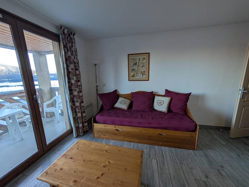 Charmant 2 Pièces avec Parking et Balcon Vue Montagne - 2