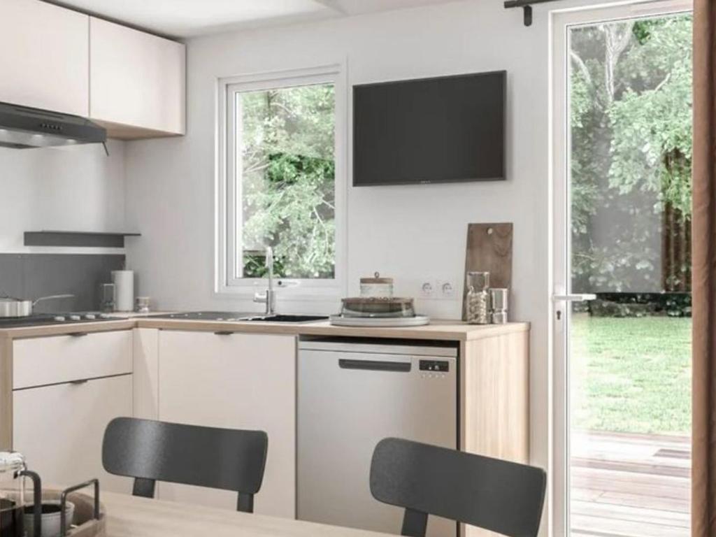 Mobil-home 3 Chambres - 7 Personnes, Terrasse - API-1-52-1627 - 2