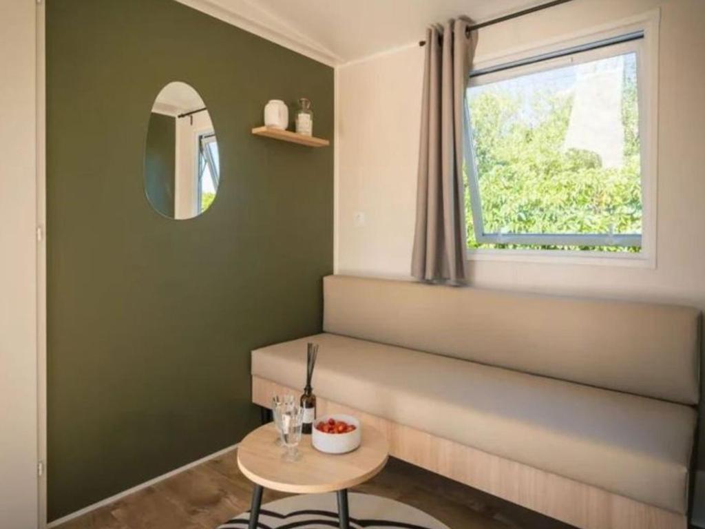 Mobil Home 5 pers avec Terrasse à Agde - API-1-52-1655 - 3