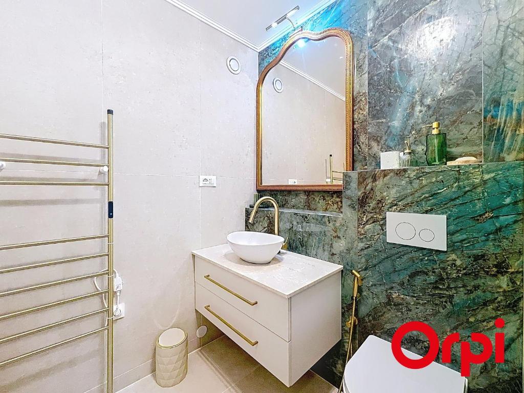 Appartement Rénové avec Terrasse et Parking à Menton - FR-1-647-55 - 3