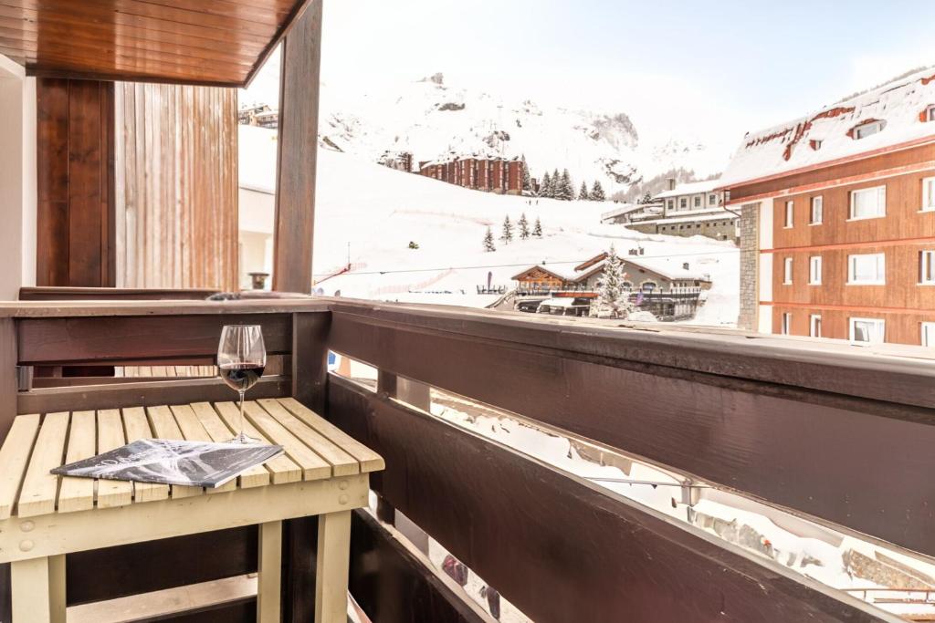 HelloCHALET Derby - Heart of Cervinia, Balcony & Lifts 1 Min Walk - 2