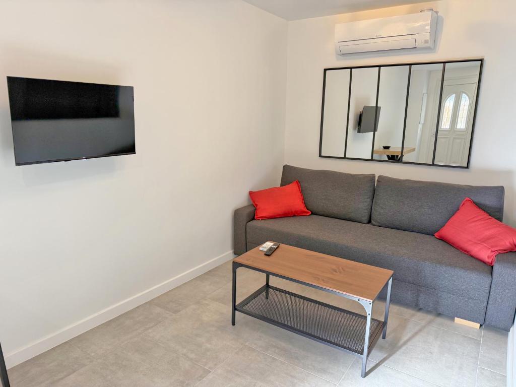 L'Esterel Appartements Plage 450m & Gare Saint-Raphael 950m - 2