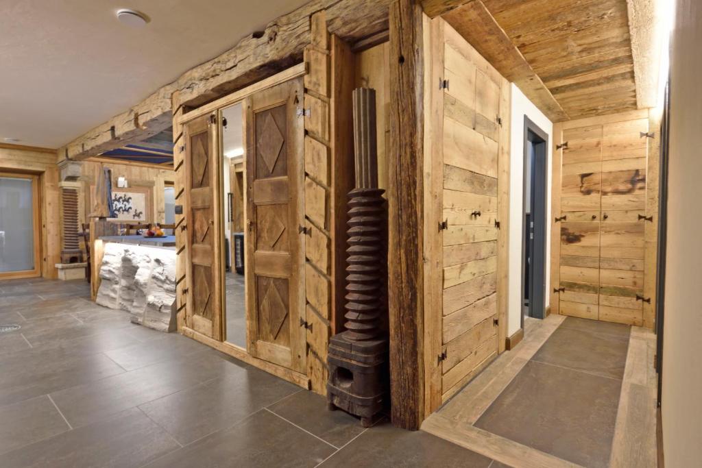 ArtiStone - "Ancient Lodge" - 4