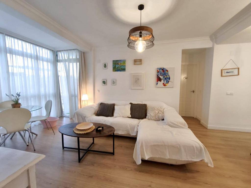 Bonito apartamento céntrico al lado del mar - 1
