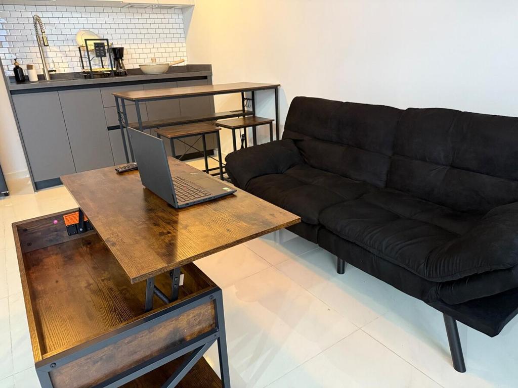 Apartment with pool on Paseo Santa Lucia - 2