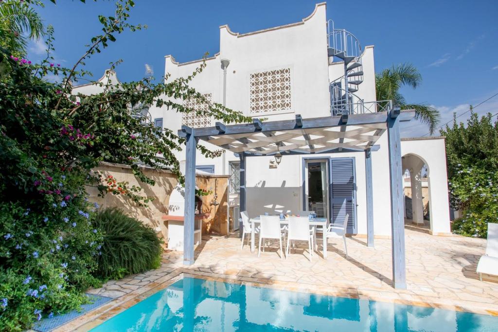 Villino Smeraldo by ThePuglia - 1