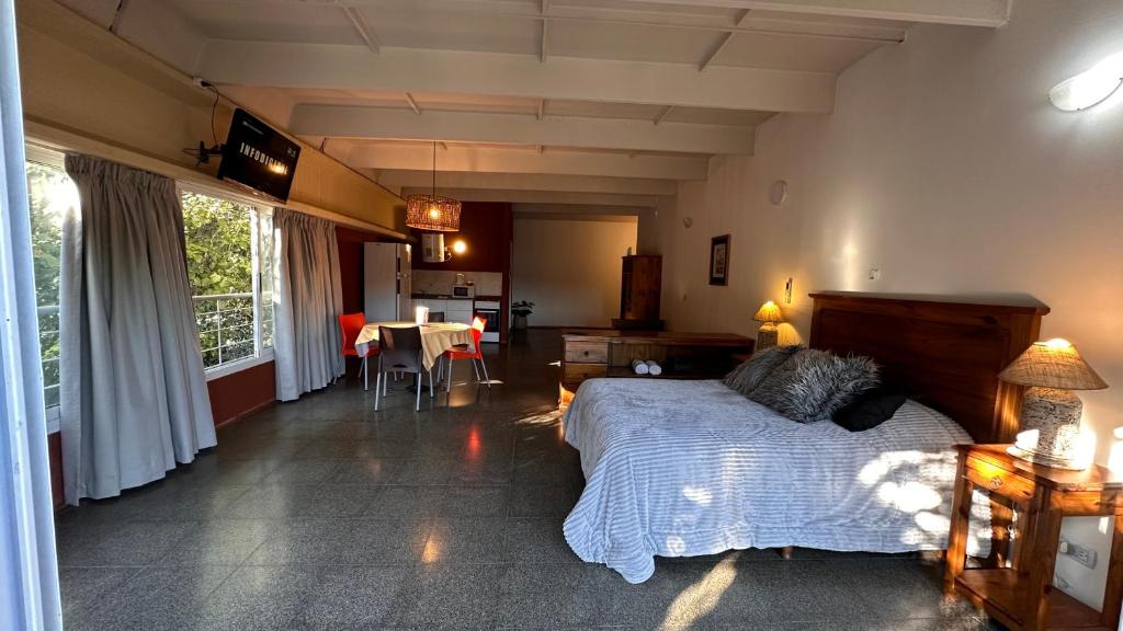 PALMARES DEL BOULEVARD - Aeropuerto Internacional Taravella - Campus Siglo 21 - Campus Blas Pascal - Sanatorio Allende - Estadio Kempes - Quorum - Mujer Urbana - Complejo Ferial Córdoba - 3