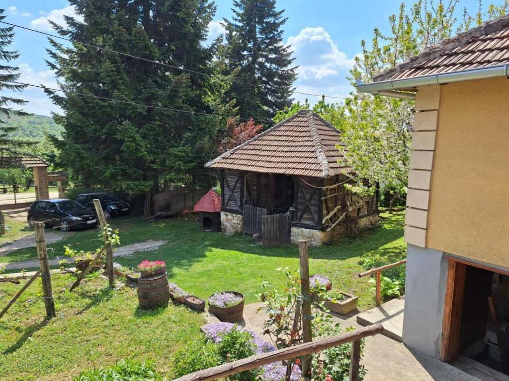 Domaćinstvo Drenak - Bešnjaja - 1