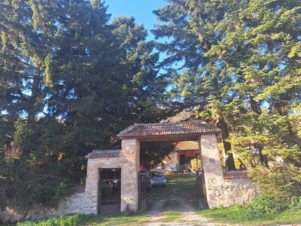 Domaćinstvo Drenak - Bešnjaja - 2