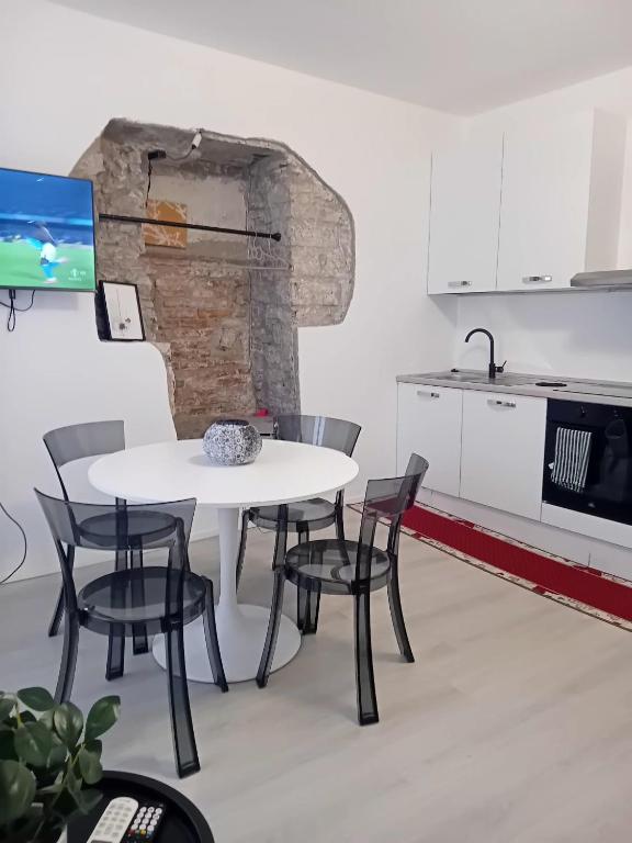 Piazza Roma apartment next como lake and station by revenue house - 1