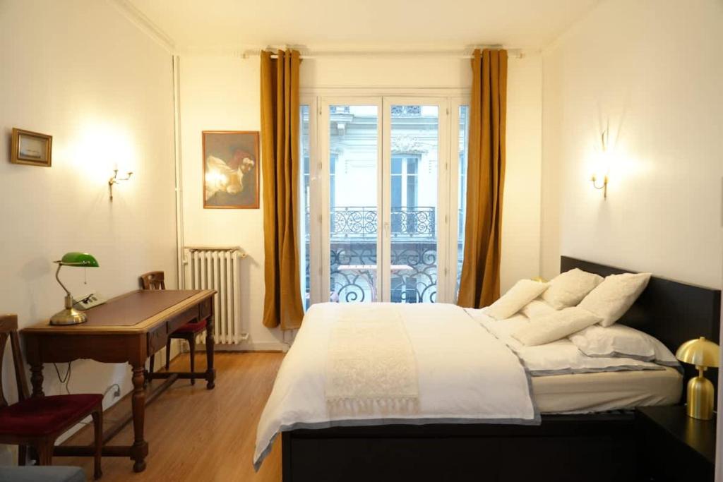 Elegant Vintage Apt with Balcony Opéra Madeleine - 2