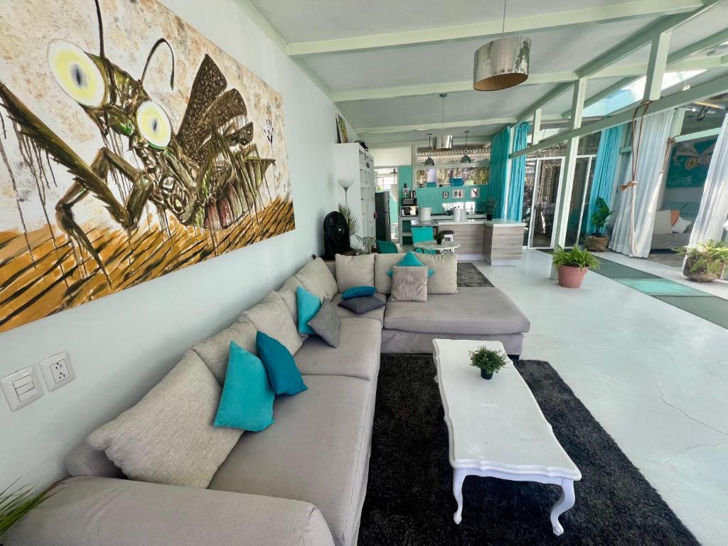 2nd floor loft with swimming pool - 3
