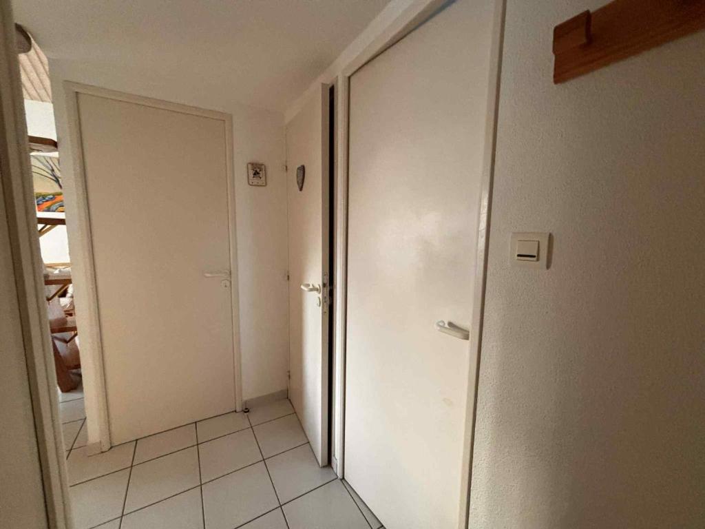 Duplex 3 pièces avec terrasse et parking, proche plage - FR-1-194-307 - 2