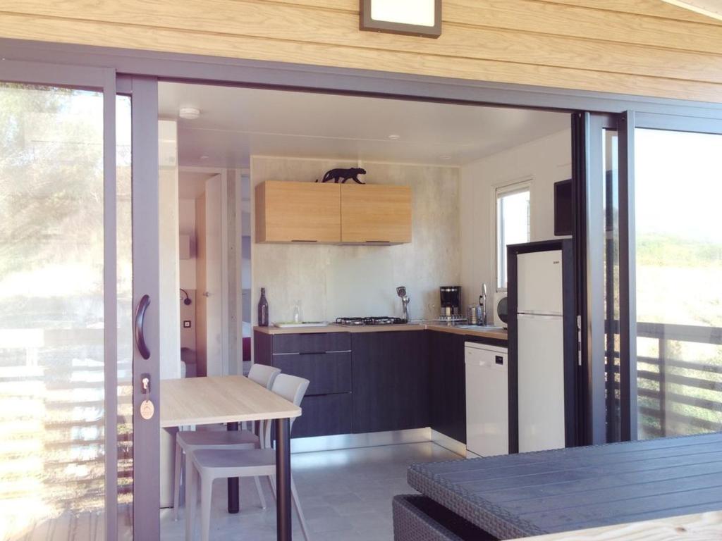 Charmant Mobil Home - Terrasse à Grimaud - API-1-52-1697 - 3