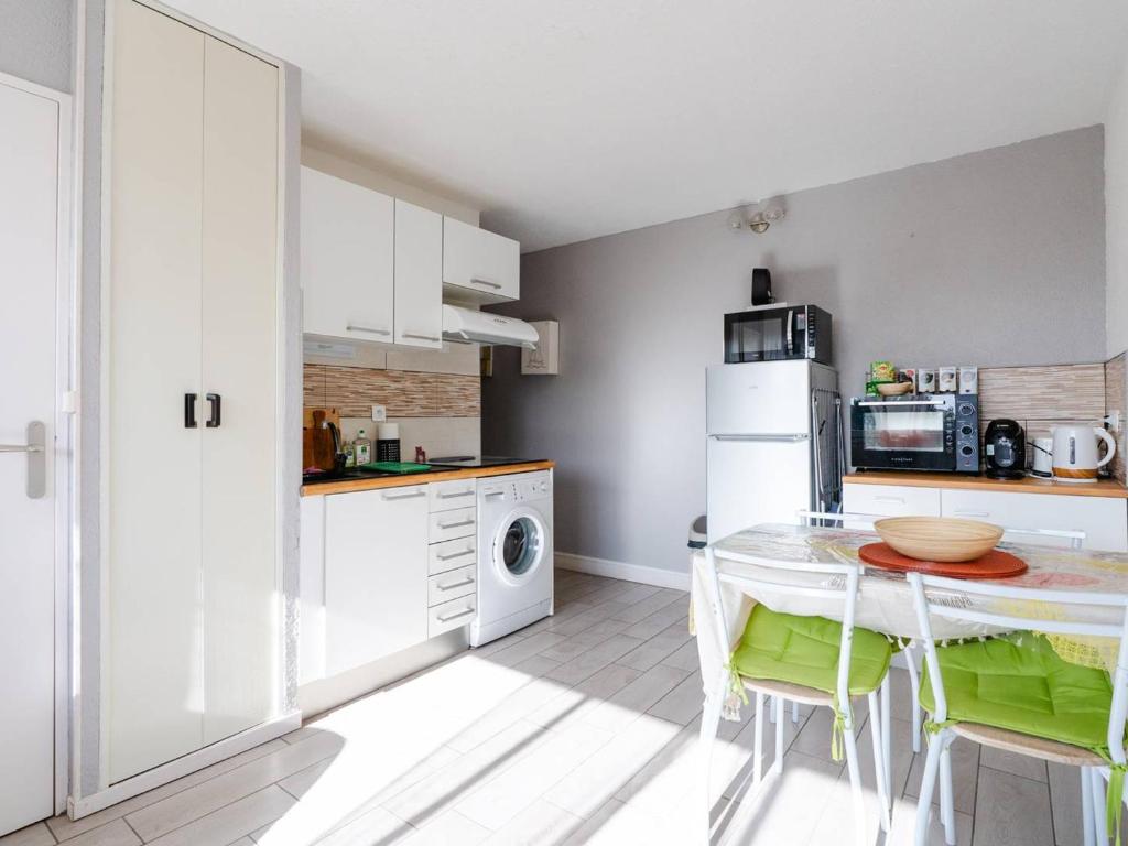 Charmant T2 rénové proche plage avec WIFI inclus - FR-1-409-294 - 2