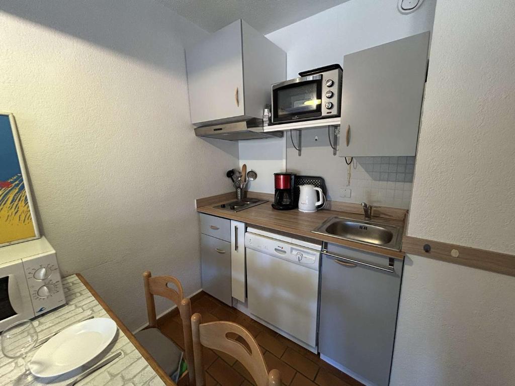 Appartement 2 pièces avec cabine - 4 pers. - Sanary-sur-Mer - FR-1-845-14 - 4