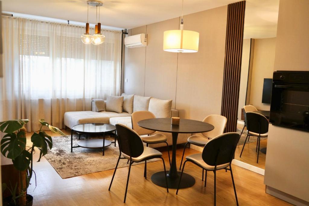 Soft Oak Apartment - 1