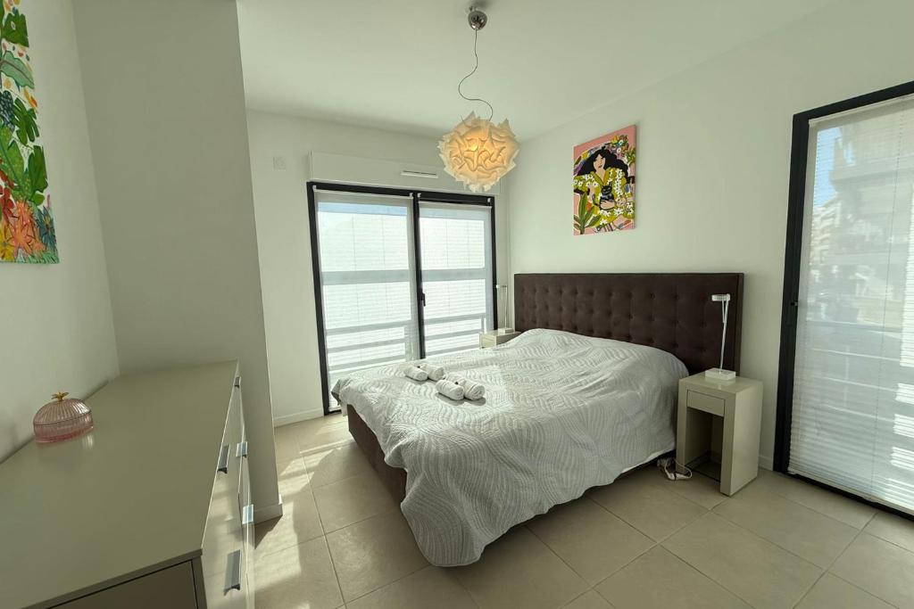 Superb apartment for 4 Sea view & terrace Private parking - 4