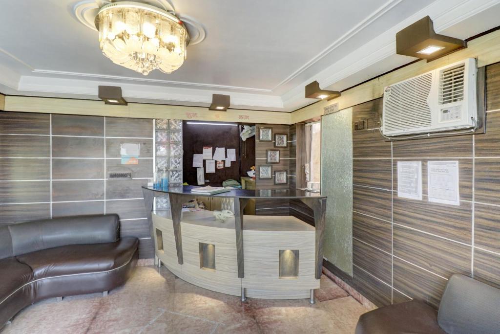 フロント・ロビー