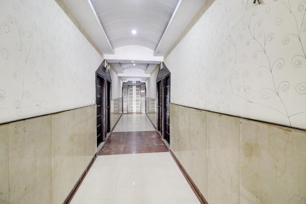 フロント・ロビー