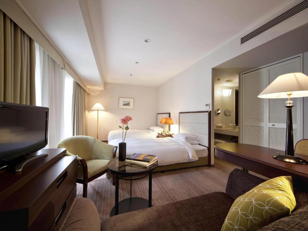 Discover Comfort and Convenience at Nagoya The Cypress Mercure Hotel Nagoya photo 3