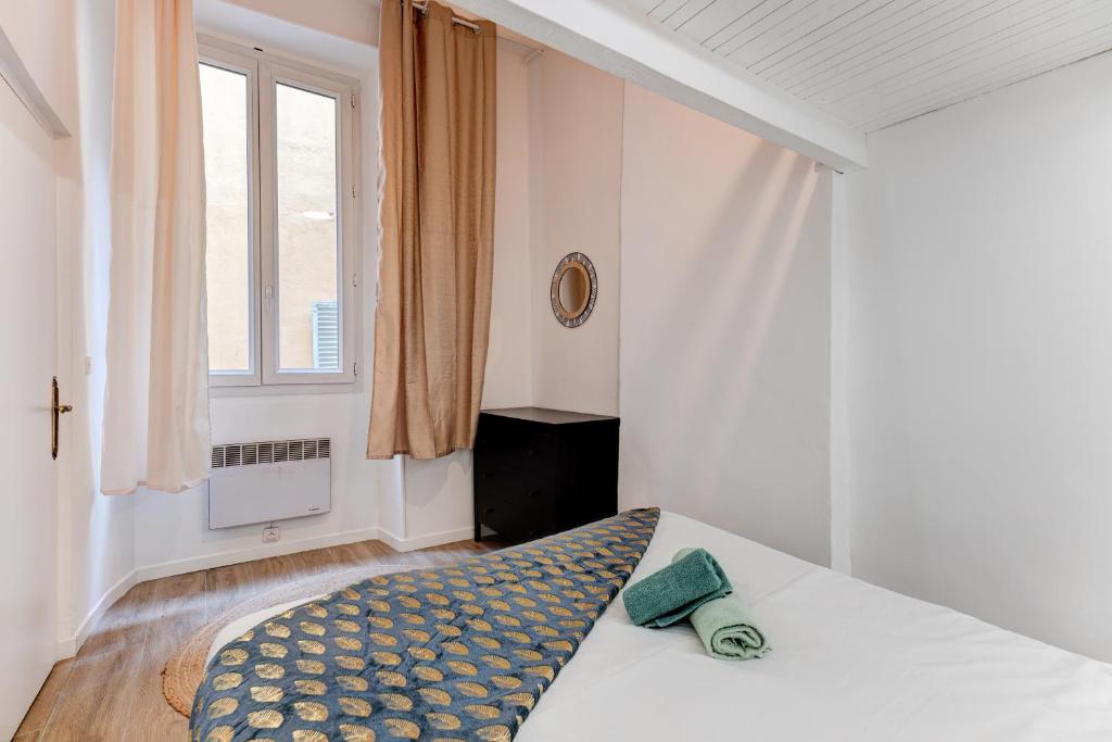 Vieille Ville - parking, 5 pers, AC, WIFI - 2