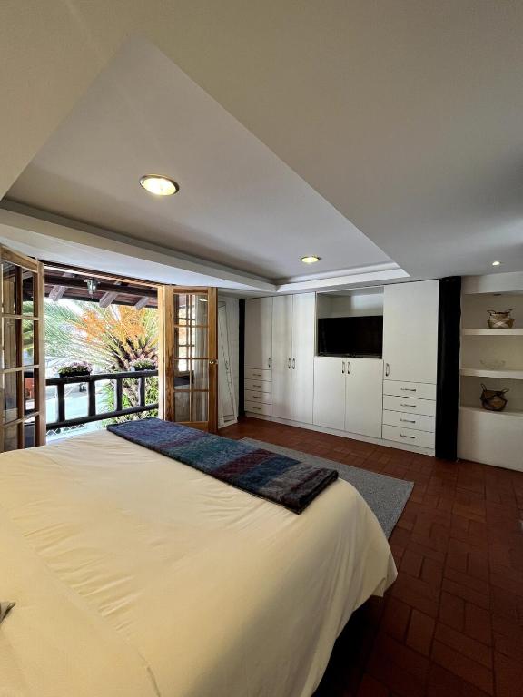 Modern Apartment with Private Balcony - 3