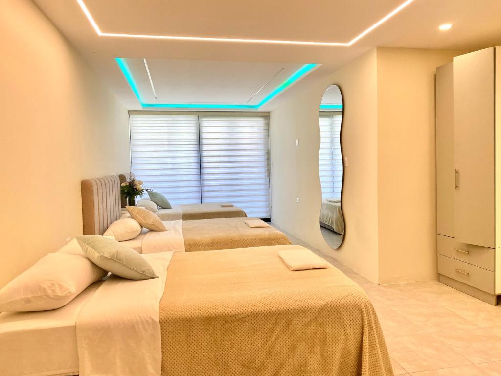 Villa Royal con Jacuzzi - 1