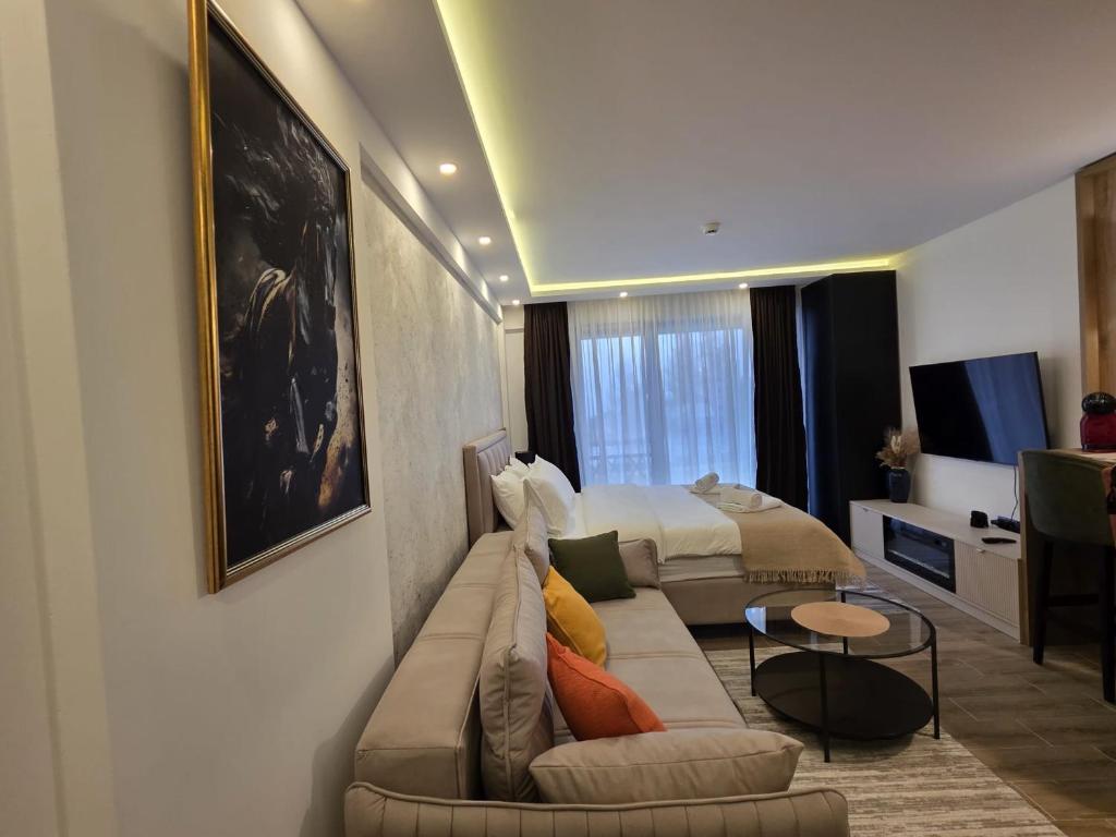 Lyra Prestige Residence Hill - 1