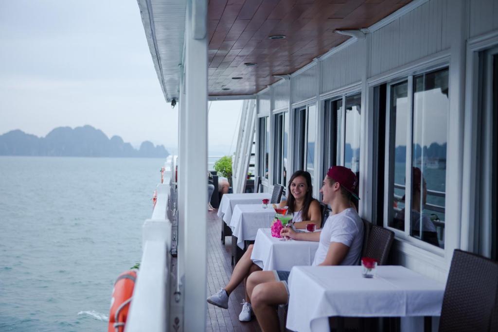 Balcony/terrace, Syrena Cruise in Hạ Long