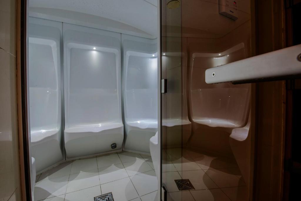 Steamroom
